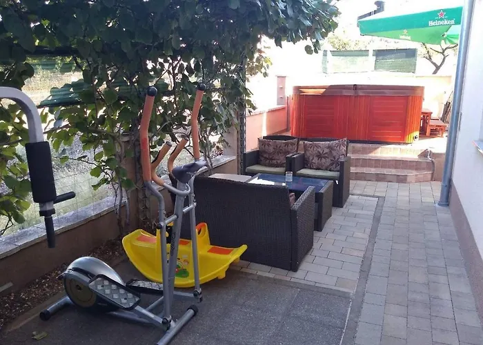 8660d דירה Vinišće